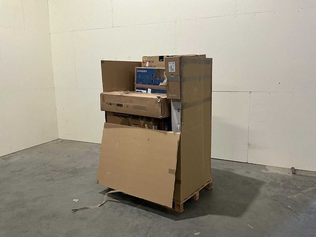 Pallet pc schermen / monitors retourgoederen - 16 items - afbeelding 1 van  6