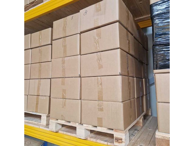 Pallet pcm bollen (fase overgangs materialen) tbv thermische accu in buffervat 36 dozen met 108 st per doos. ot 56°c ø 63mm - afbeelding 1 van  4