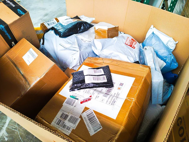 Pallet postpakketten 128 kg - afbeelding 12 van  12