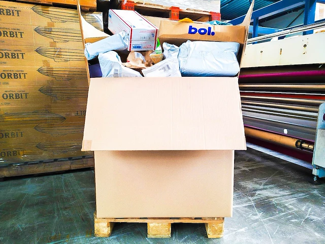 Pallet postpakketten 129 kg - afbeelding 9 van  9