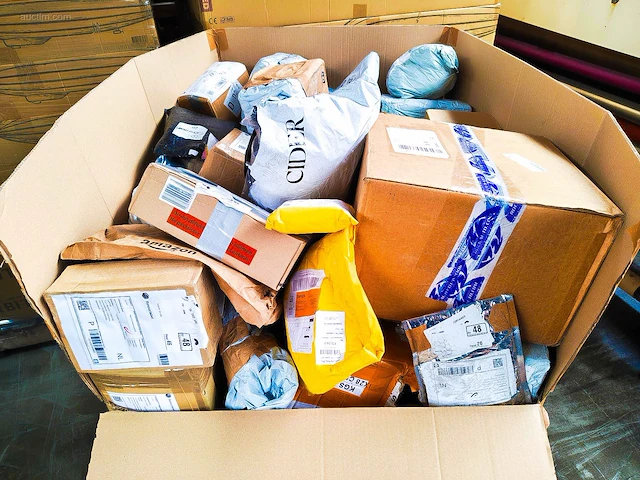 Pallet postpakketten 129 kg - afbeelding 3 van  12