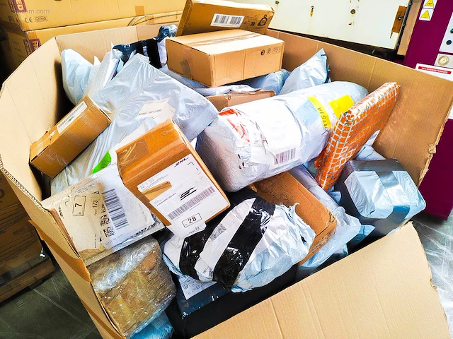 Pallet postpakketten 133 kg - afbeelding 7 van  13