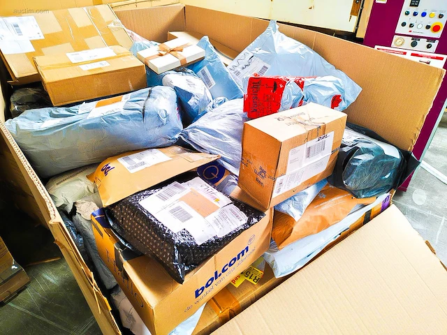 Pallet postpakketten 135 kg - afbeelding 7 van  13