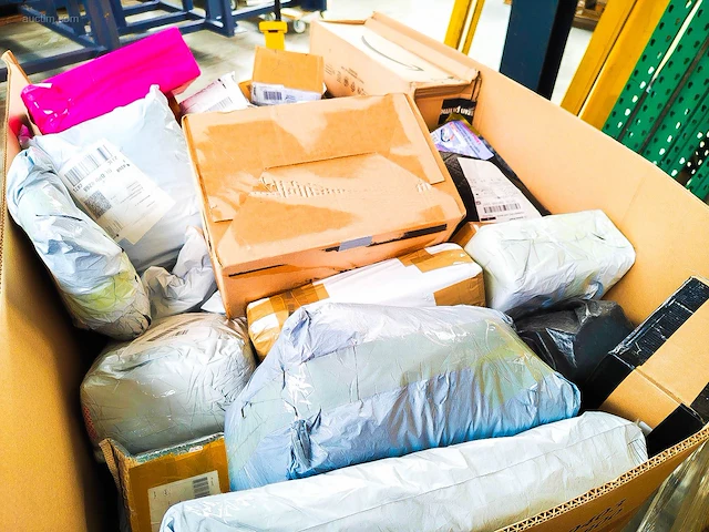 Pallet postpakketten 136 kg - afbeelding 2 van  13