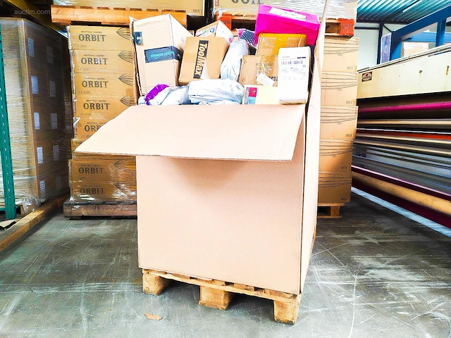 Pallet postpakketten 136 kg - afbeelding 5 van  13
