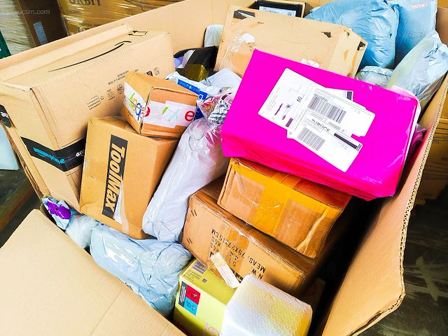 Pallet postpakketten 136 kg - afbeelding 11 van  13