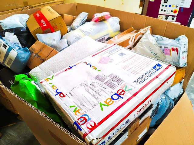 Pallet postpakketten 140 kg - afbeelding 13 van  14