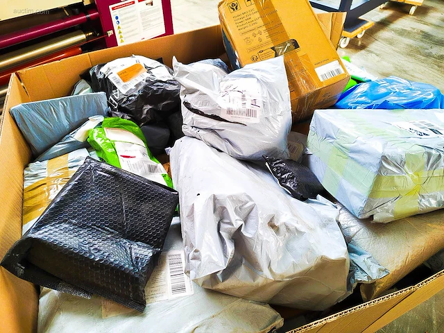 Pallet postpakketten 143 kg - afbeelding 12 van  12