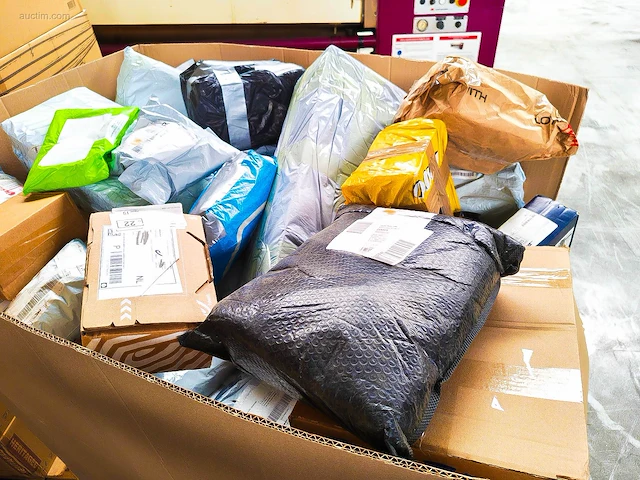 Pallet postpakketten 143 kg - afbeelding 8 van  13