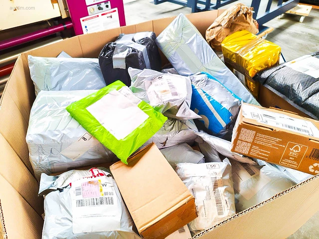 Pallet postpakketten 143 kg - afbeelding 10 van  13