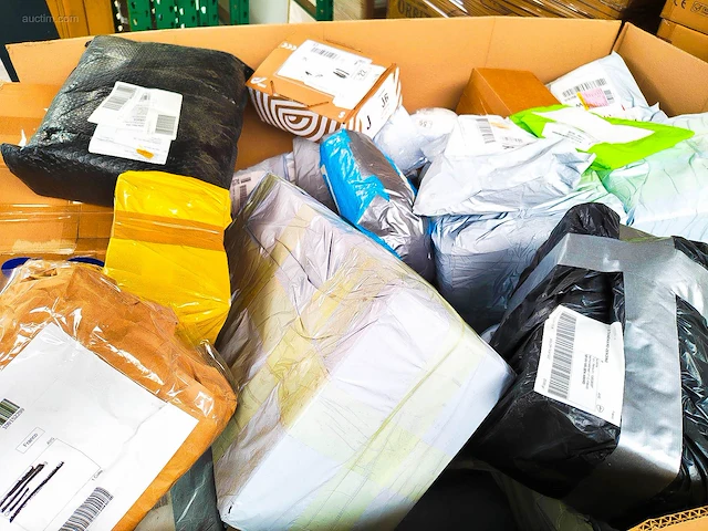 Pallet postpakketten 143 kg - afbeelding 12 van  13