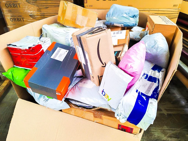 Pallet postpakketten 147 kg - afbeelding 5 van  12
