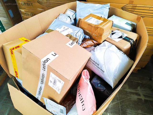 Pallet postpakketten 149 kg - afbeelding 2 van  11