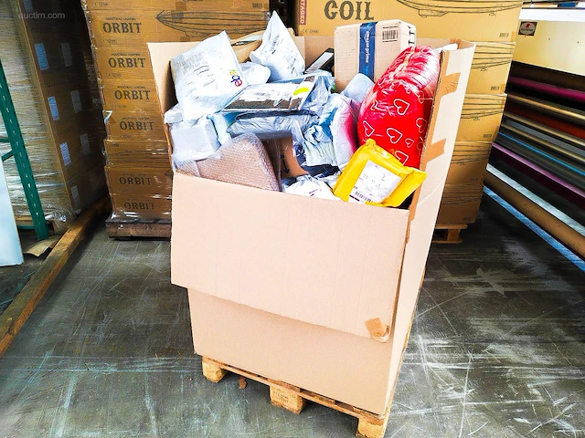 Pallet postpakketten 158 kg - afbeelding 1 van  15