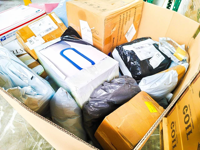 Pallet postpakketten 160 kg - afbeelding 10 van  13