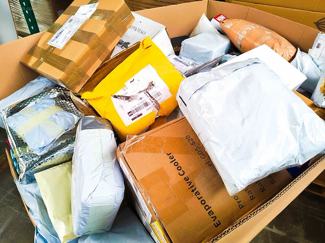 Pallet postpakketten 162 kg - afbeelding 8 van  11