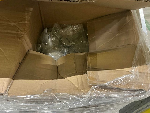 Pallet retourgoed rond rozet sets - afbeelding 3 van  6