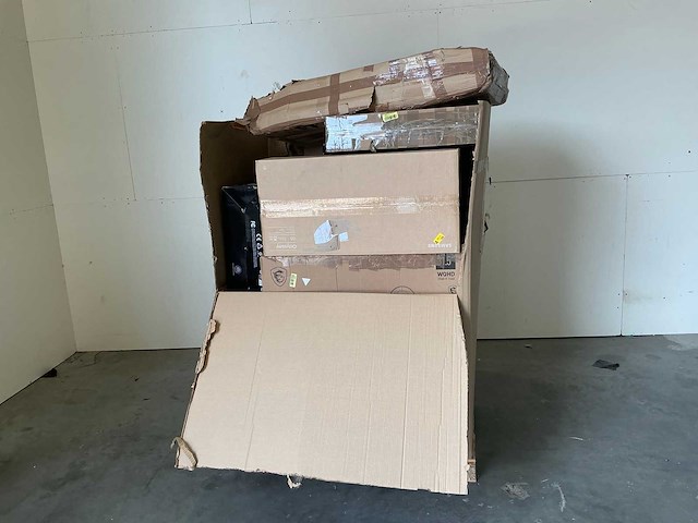 Pallet retourgoederen - pc / monitoren - 13 artikelen - afbeelding 1 van  2