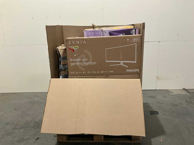 Pallet retourgoederen - pc / monitoren - 16 items - afbeelding 2 van  6