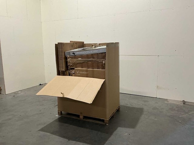 Pallet retourgoederen - pc / monitoren - 16 items - afbeelding 1 van  5