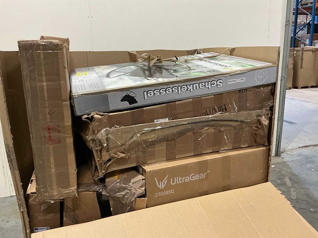 Pallet retourgoederen - pc / monitoren - 16 items - afbeelding 2 van  5