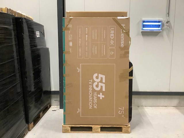 Pallet retourgoederen - televisie (8x) - afbeelding 1 van  7