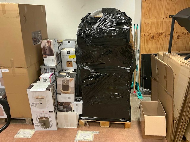 Pallet retourgoederen (2x) - afbeelding 1 van  8