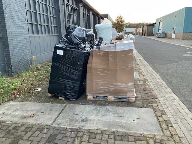 Pallet retourgoederen (7x) - afbeelding 31 van  36