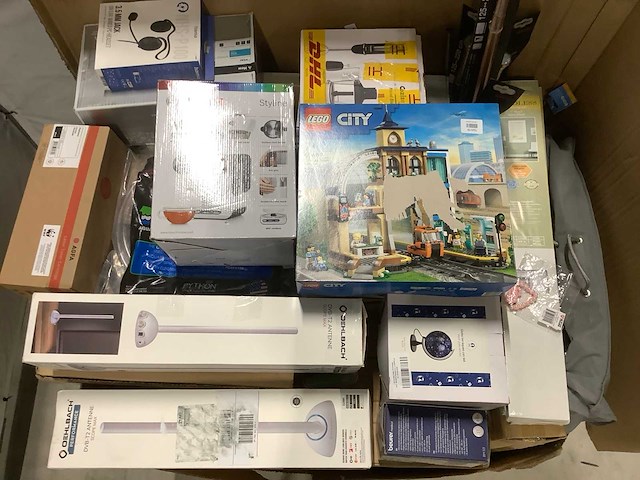 Pallet retourgoederen - afbeelding 1 van  9