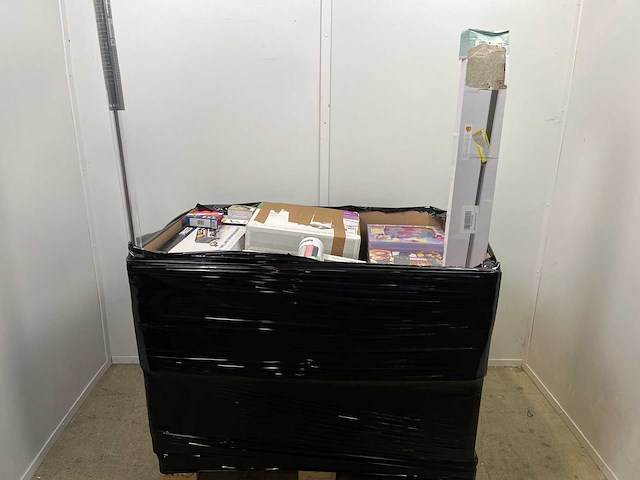 Pallet retourgoederen - afbeelding 1 van  2