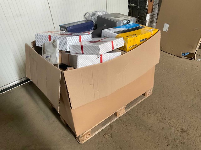 Pallet retourgoederen - afbeelding 10 van  16