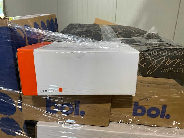 Pallet retourgoederen - afbeelding 12 van  15