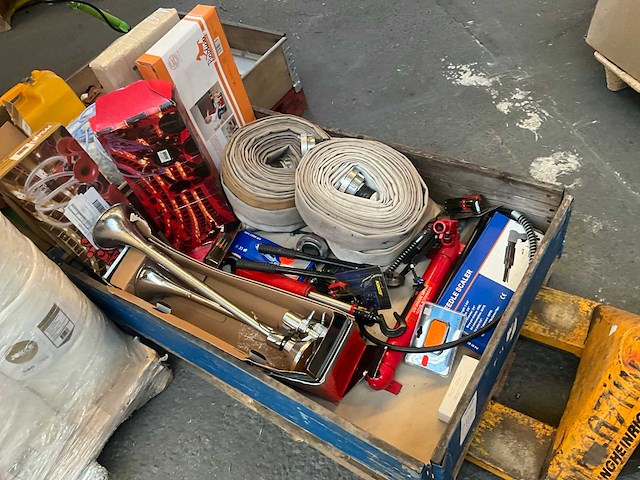 Pallet retourgoederen - afbeelding 1 van  9