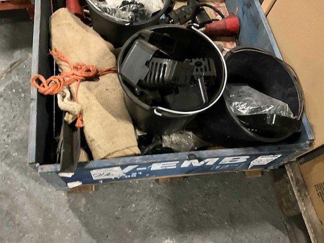 Pallet retourgoederen - afbeelding 4 van  11