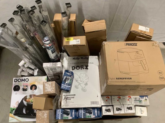 Pallet retourgoederen - afbeelding 1 van  9