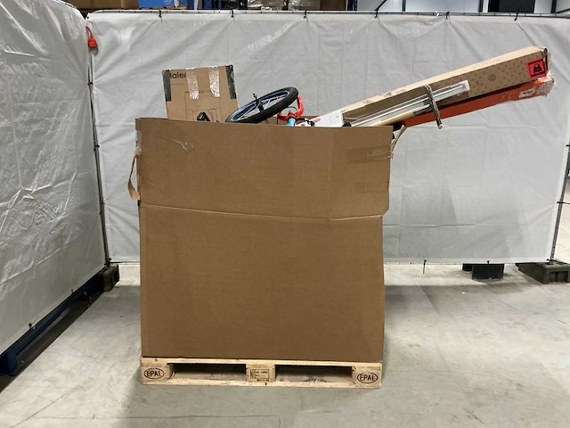 Pallet retourgoederen - afbeelding 2 van  7
