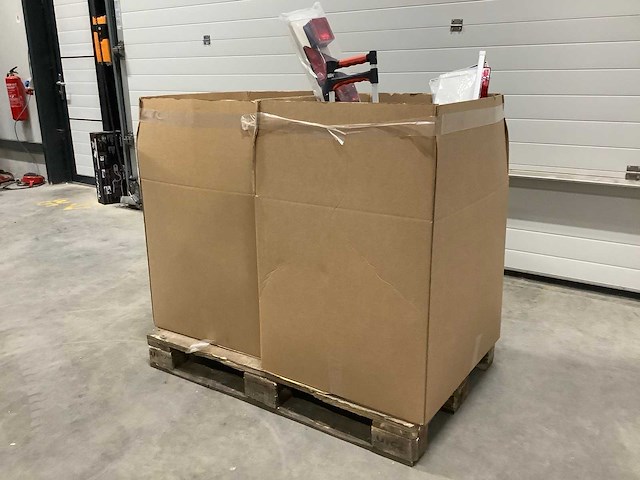 Pallet retourgoederen - afbeelding 2 van  9