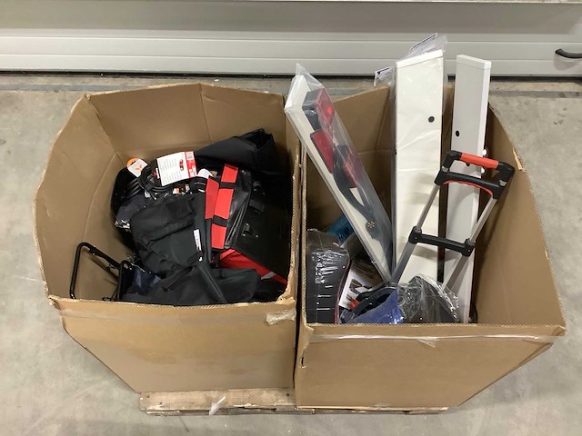 Pallet retourgoederen - afbeelding 1 van  9