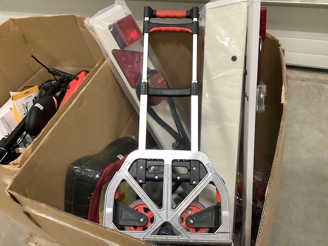 Pallet retourgoederen - afbeelding 8 van  9