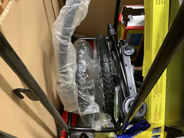 Pallet retourgoederen - afbeelding 3 van  9