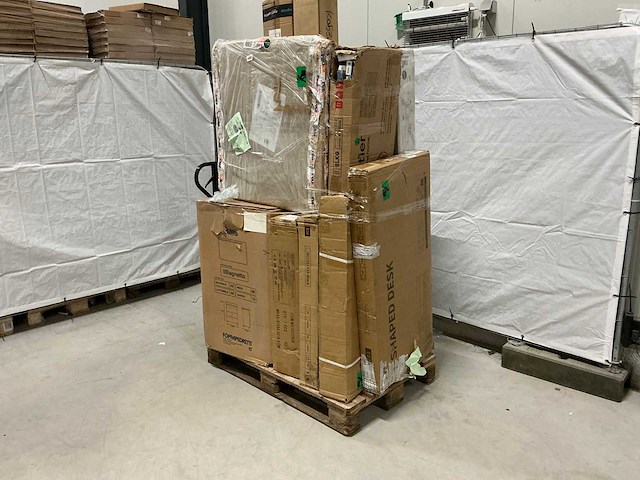 Pallet retourgoederen - afbeelding 1 van  8