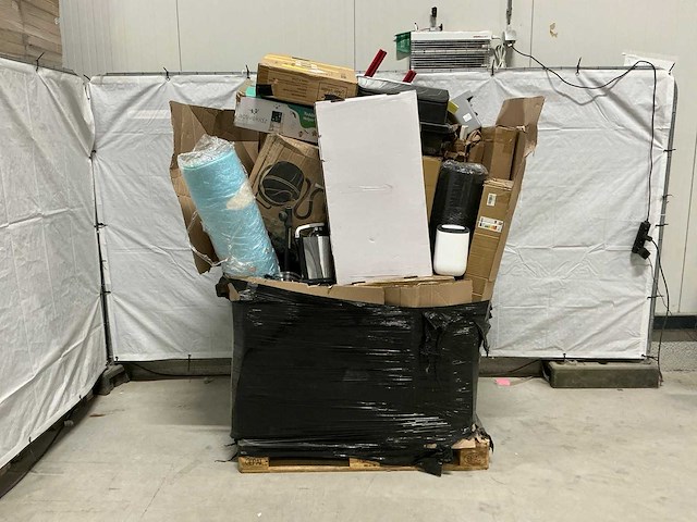 Pallet retourgoederen - afbeelding 1 van  7