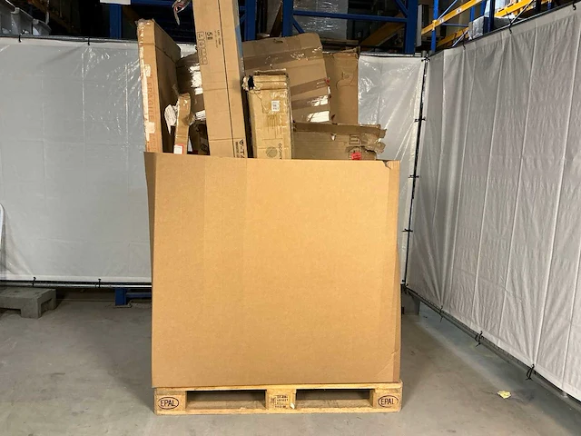 Pallet retourgoederen - afbeelding 2 van  7