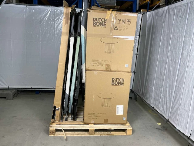 Pallet retourgoederen - afbeelding 1 van  4