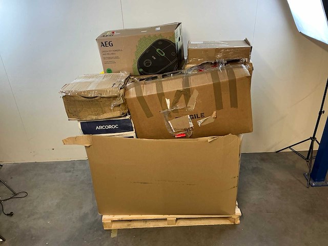 Pallet retourgoederen - afbeelding 1 van  11