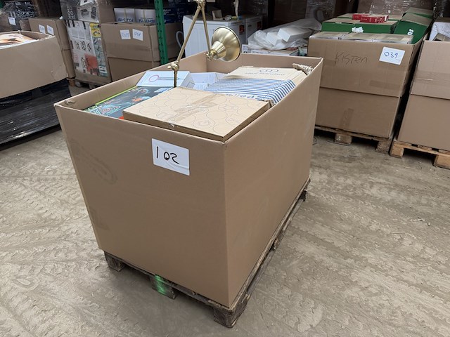 Pallet retourgoederen - afbeelding 1 van  5