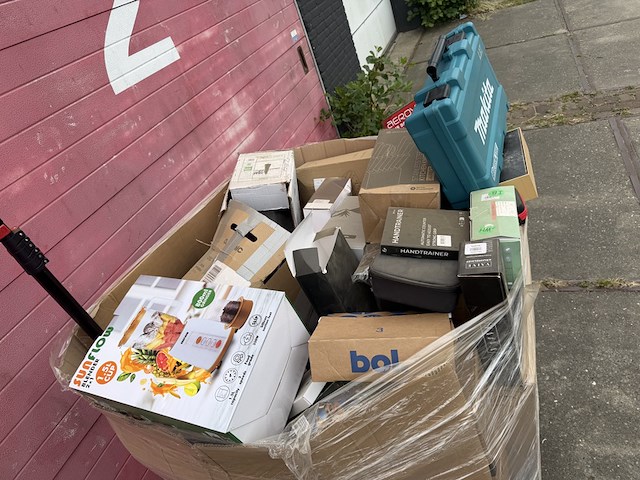 Pallet retourgoederen - afbeelding 12 van  16