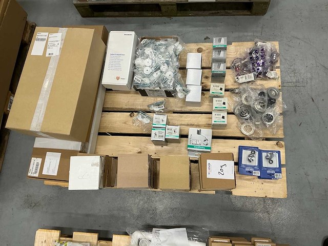 Pallet sanitair & wellnessaccesoires - afbeelding 1 van  10