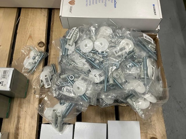 Pallet sanitair & wellnessaccesoires - afbeelding 6 van  10