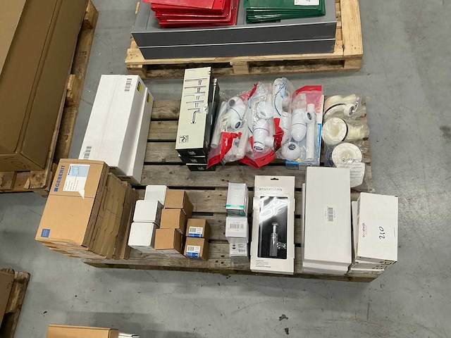 Pallet sanitair & wellnessaccesoires - afbeelding 1 van  9